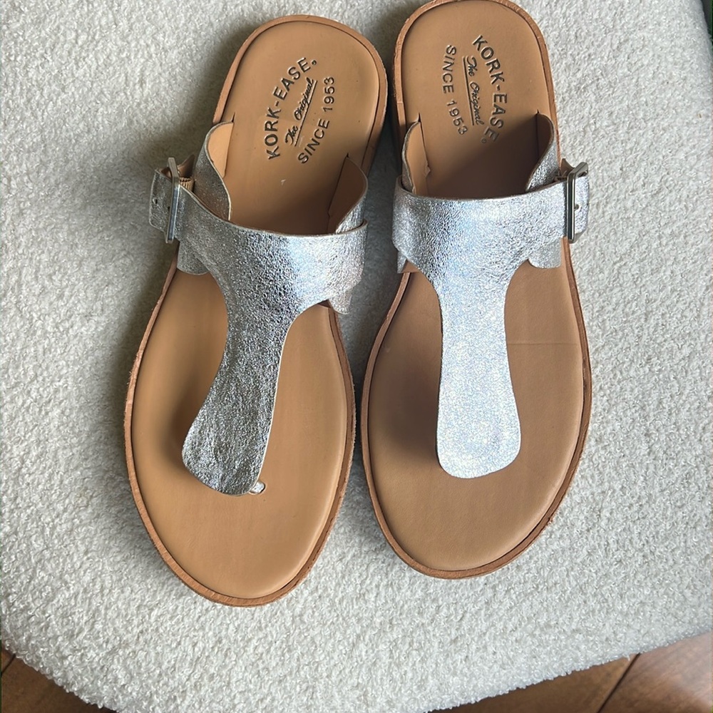 Kork-Ease Womens Size 10 T-Strap Silver Adjustable Thong Sandals Shoes